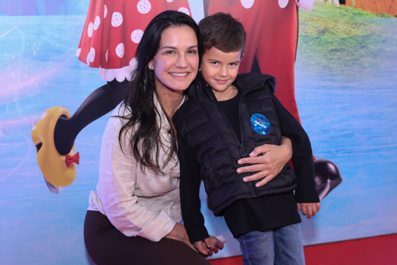 TEMPORADA NO BRASIL - Edson Celulari, Nanda Costa e Ferrugem levam os filhos à estreia do Disney On Ice no Rio de Janeiro