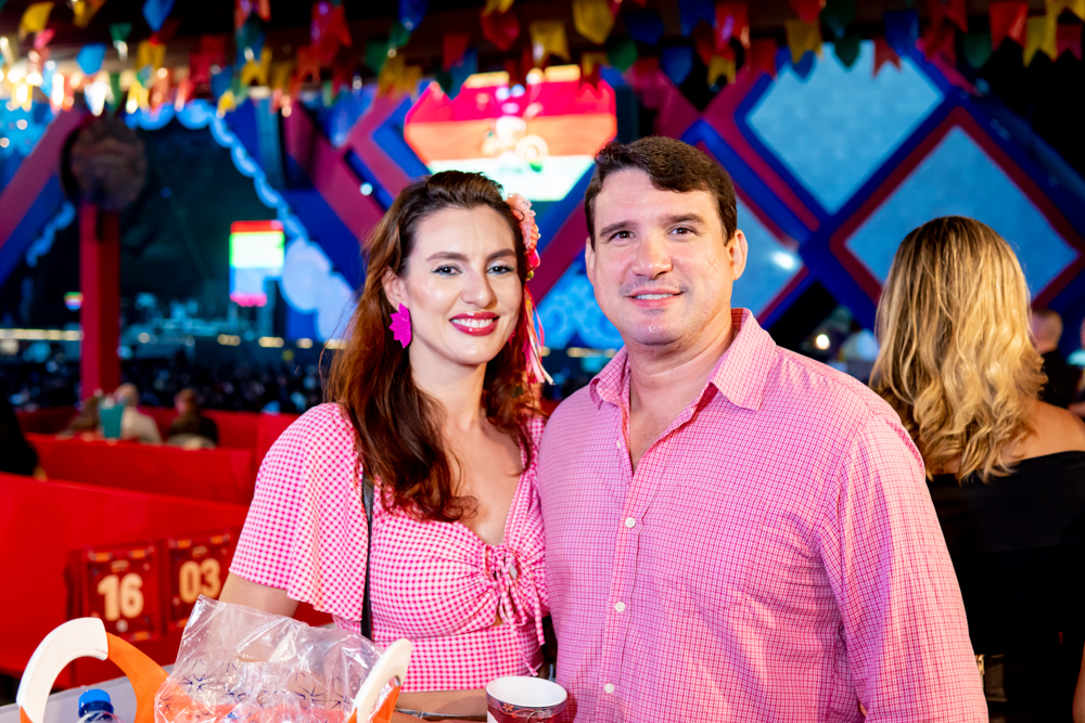 Larisse Maia E Bruno Lopes