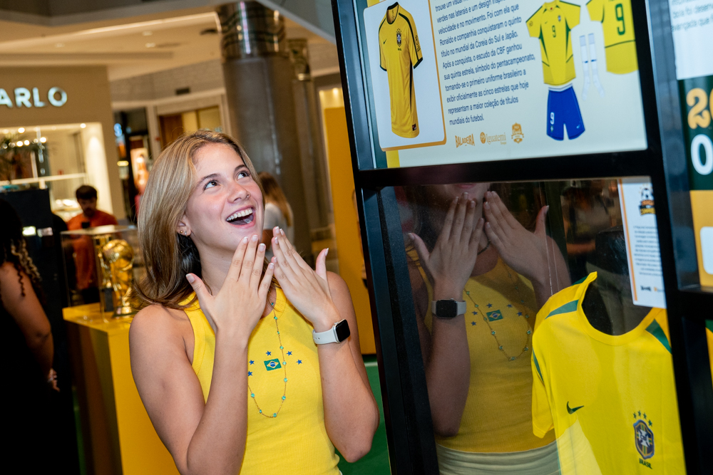 Praça dos Campeões resgata as glórias da Seleção brasileira no Iguatemi Bosque