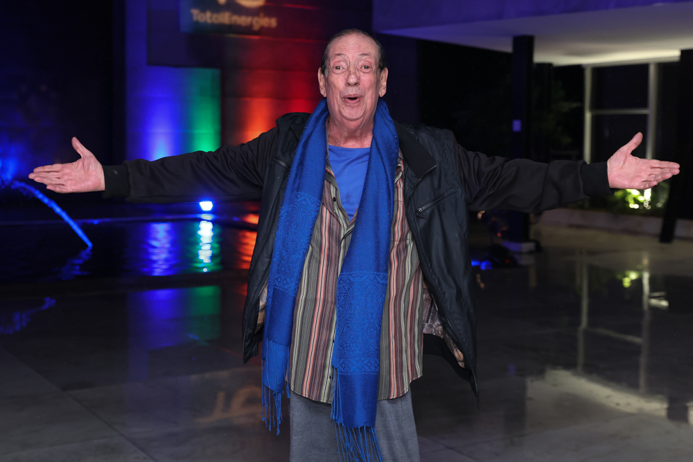 Famosos(as) Fazem Leitura Dramática