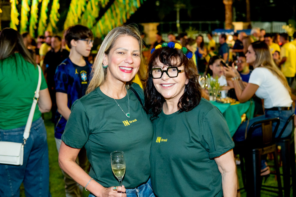 Mariana Da Fonte E Glayddes Sindeaux