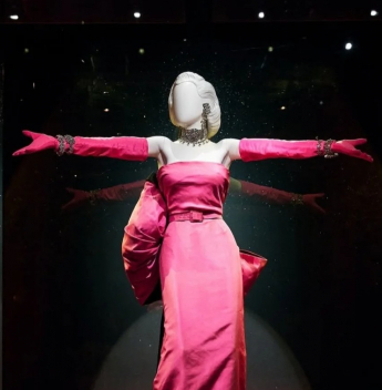 Exposição em Los Angeles revisita o legado de Marilyn Monroe com acervo raro e figurinos históricos