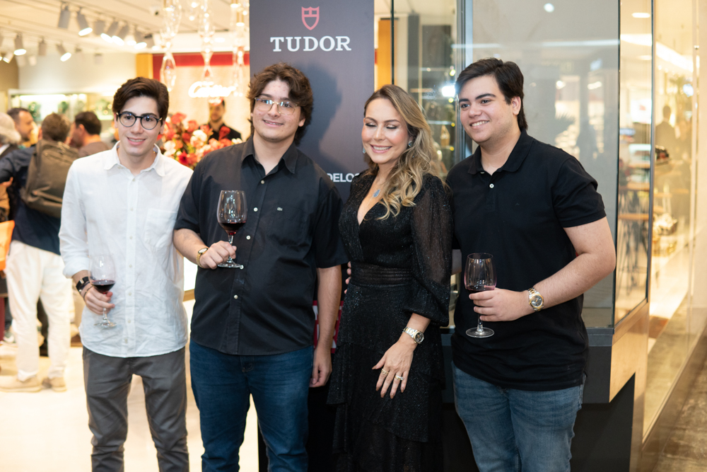 Matheus Vasques, Pedro Henrique, Talynie Mihaliuc E Felipe Timbó(2)