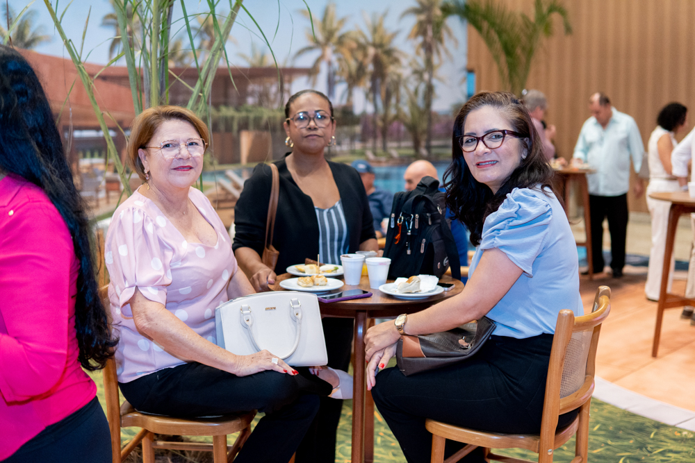 Mazé Holanda, Letícia Oliveira E Márcia Severo
