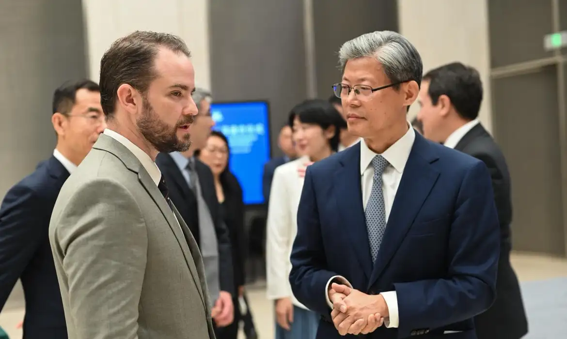 Brasil abre posto tributário na China para ampliar comércio