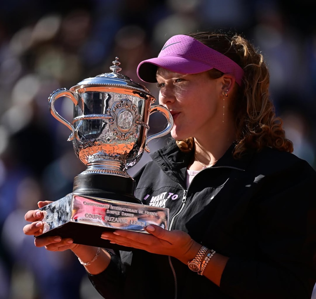 Mirra Andreeva faz história em Paris com título inédito de Roland Garros
