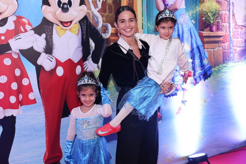 TEMPORADA NO BRASIL - Edson Celulari, Nanda Costa e Ferrugem levam os filhos à estreia do Disney On Ice no Rio de Janeiro