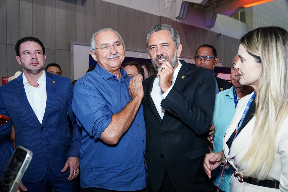 Nezinho Farias E Elmano De Freitas
