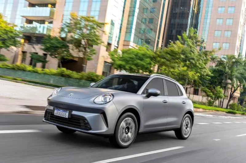 GWM lança o ORA 5 e aposta em SUV elétrico para disputar espaço com modelos tradicionais no Brasil