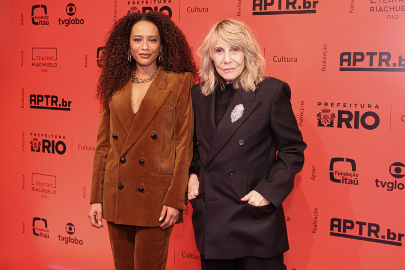 Taís Araujo, Renata Sorrah e nomes do teatro prestigiam edição histórica do Prêmio APTR no Rio de Janeiro