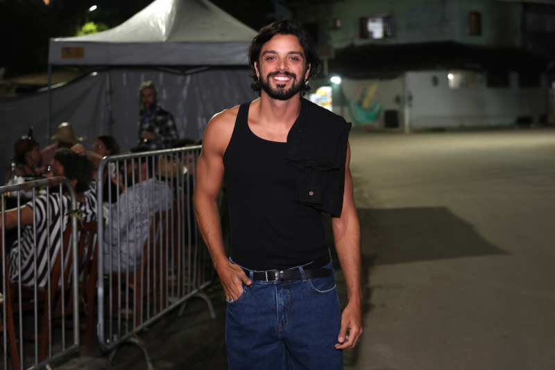 clima junino - Elenco de “A Nobreza do Amor” se reúne para arraiá durante pausa nas gravações da novela