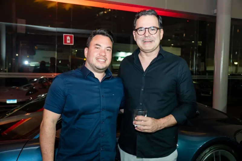 Luxo sobre rodas - Porsche Center Fortaleza revela o novo Cayenne Elétrico em experiência privé all black