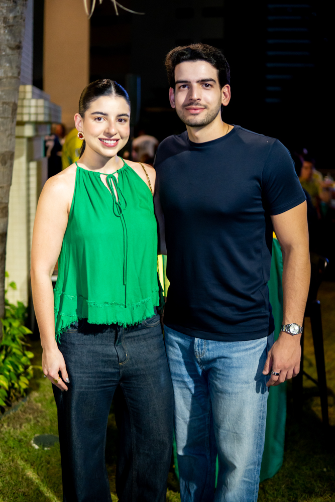Victória E Davi Melo