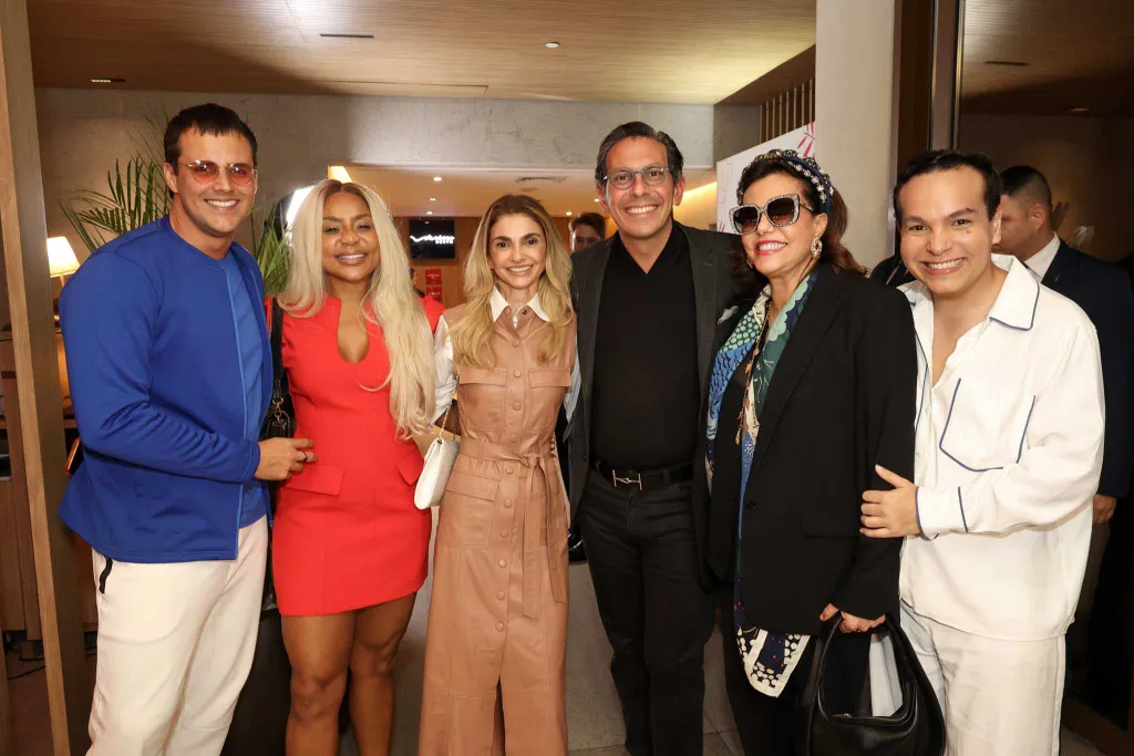 Vinicius Bertoli, Cariúcha, Carla Khouri, Netto Moreira, Narcisa E Netinho