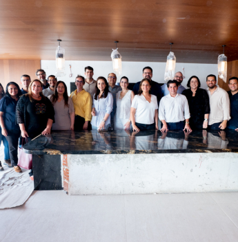 Grupo IN reúne parceiros da IN House para acompanhar avanços da obra e alinhar a fase final do projeto