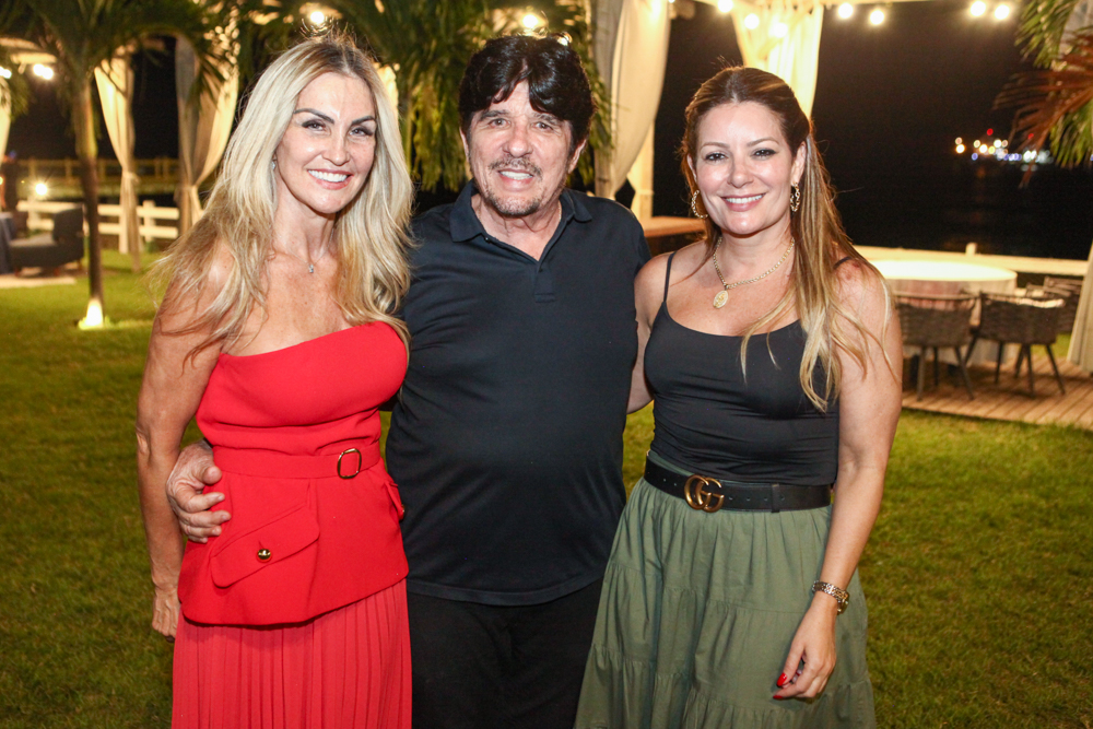 Vivian Marconi, Dito Machado E Tatiana (2)