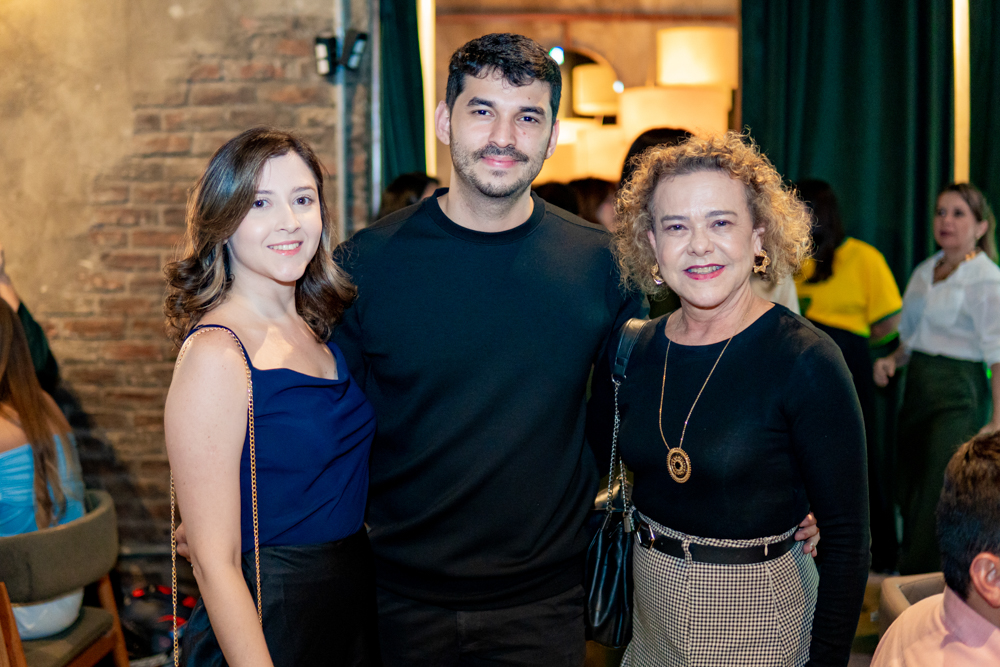 Waleka Caldas, Matheus Bastos E Sandra Freire