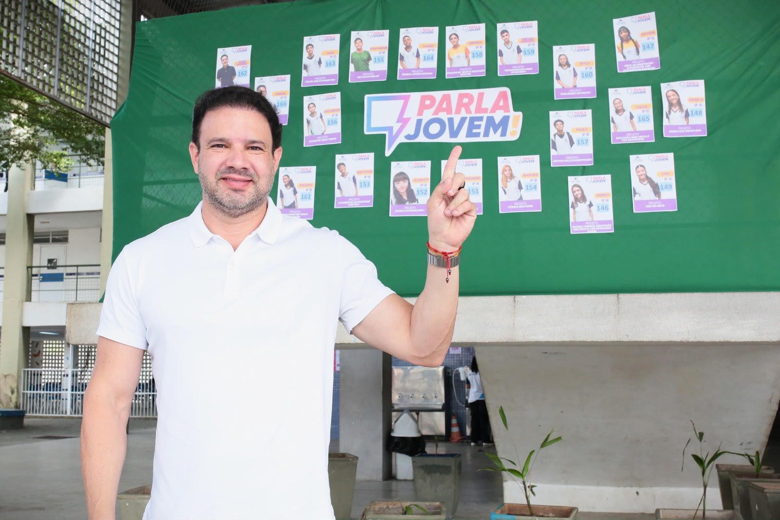 Projeto inédito da Câmara de Fortaleza abre espaço para participação juvenil na política