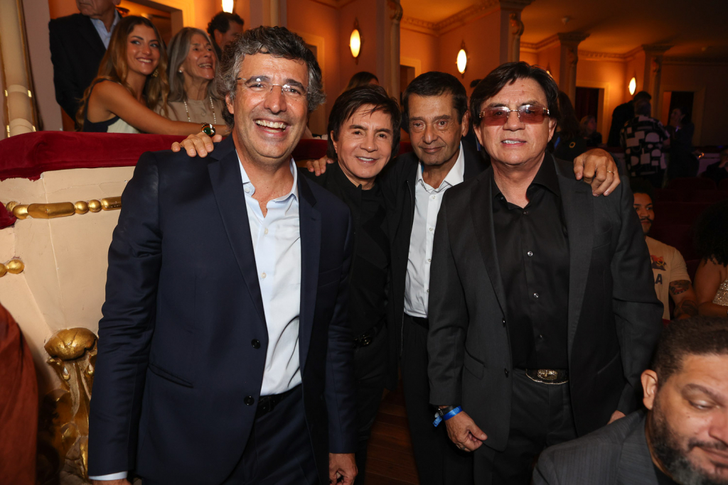 Zé Mauricio, Chitãozinho E Xororó