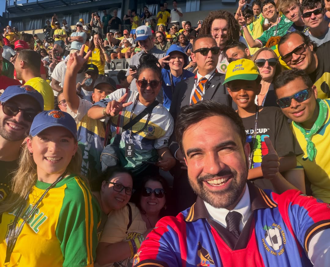 Prefeito de Nova York resgata Democracia Corinthiana e legado de Sócrates durante a Copa