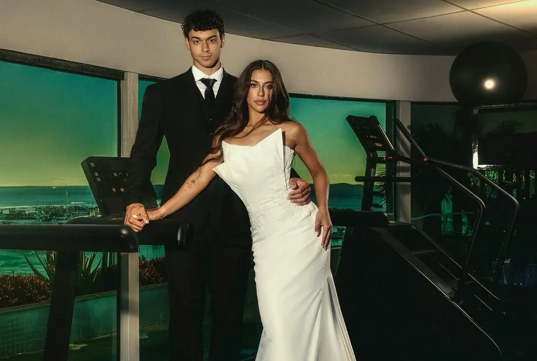 Filho de Carla Perez e Xanddy posa para ensaio de casamento em academia e emociona a mãe