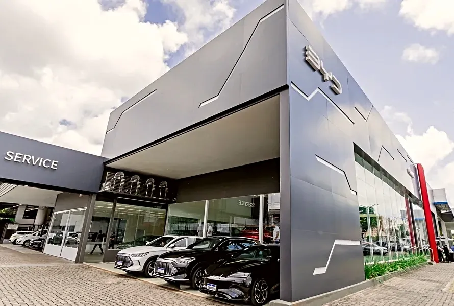 BYD Carmais realiza evento para conectar consumidores e veículos eletrificados