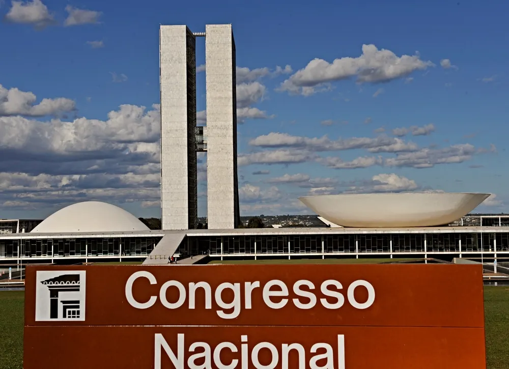 Movimento nacional pede prioridade a projeto que criminaliza ato de misoginia