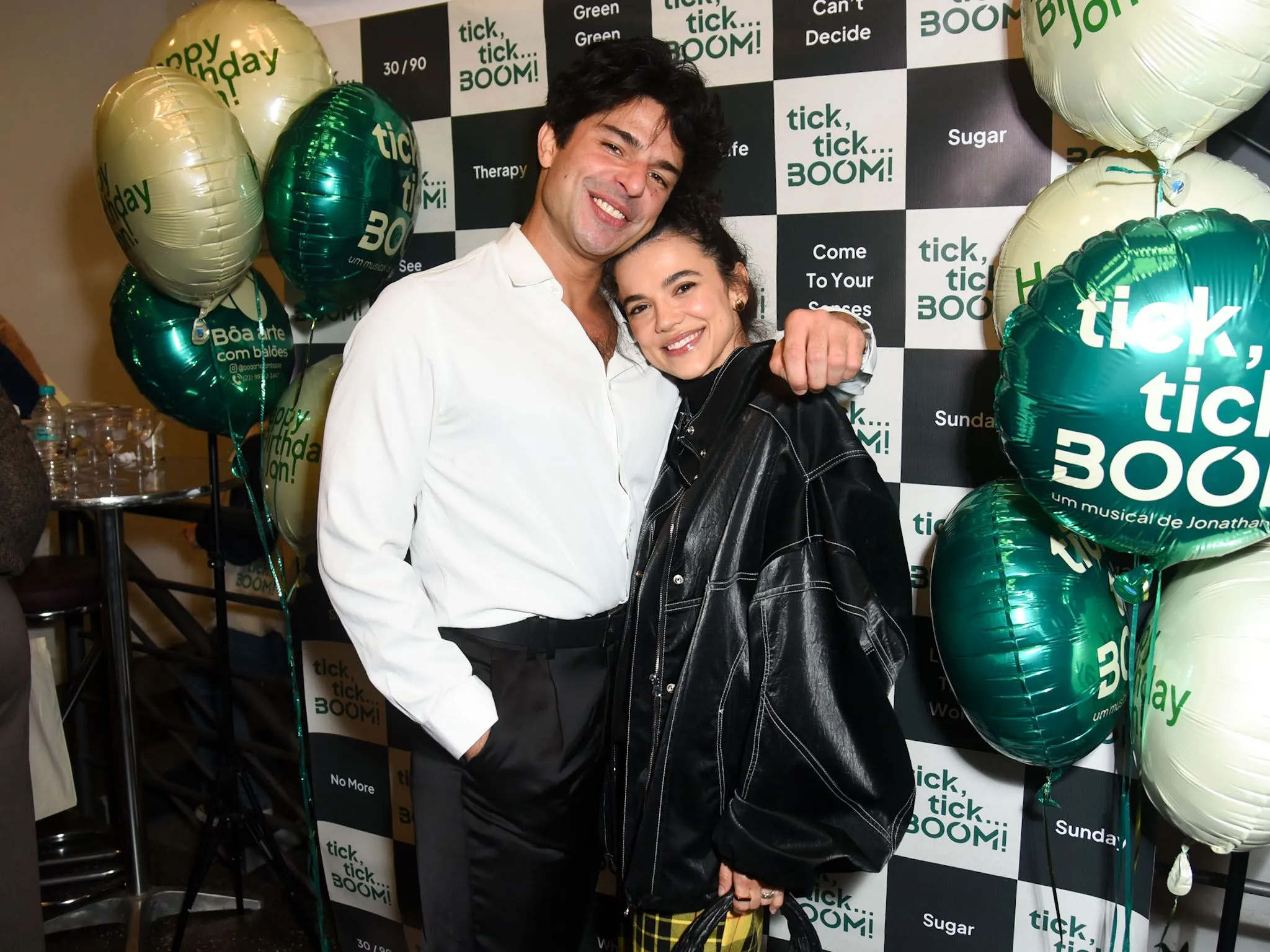 Manu Gavassi prestigia Diego Montez na chegada do espetáculo “Tick, Tick… Boom!” aos palcos paulistanos