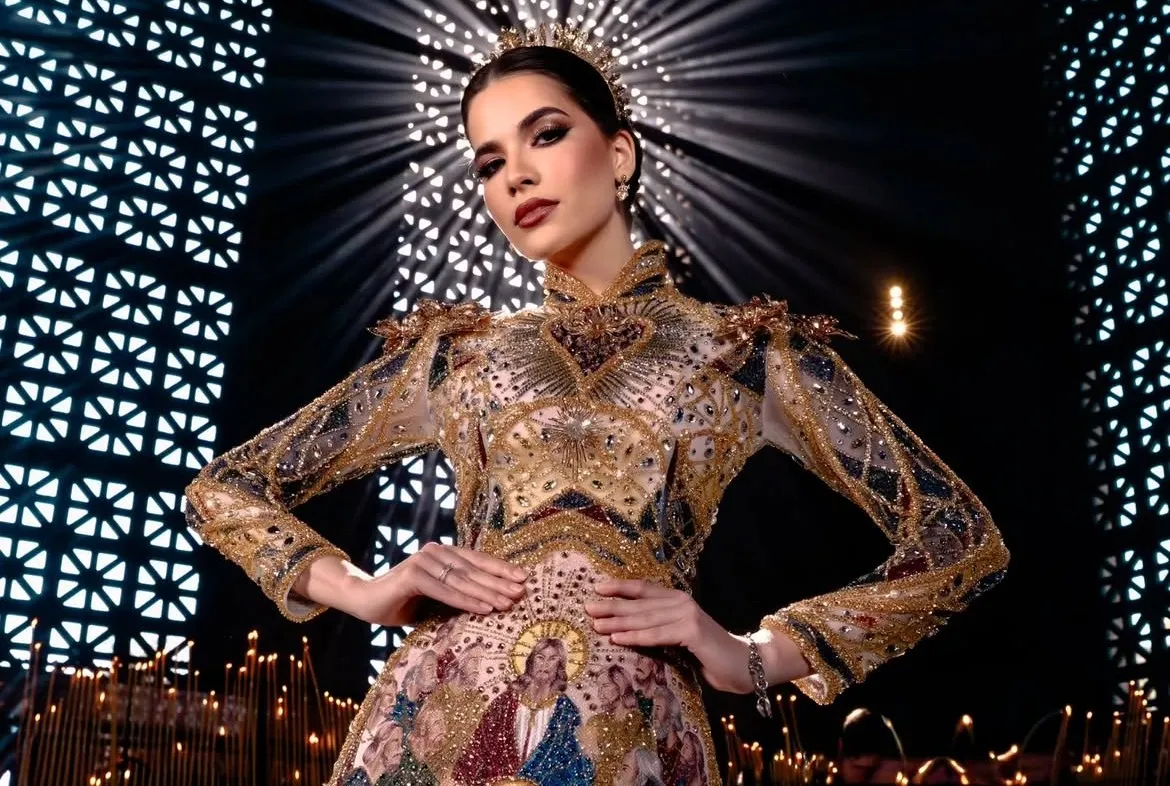 Vestido inspirado em “A Última Ceia” marca adeus de Maria Gabriela ao Miss Universe Brasil