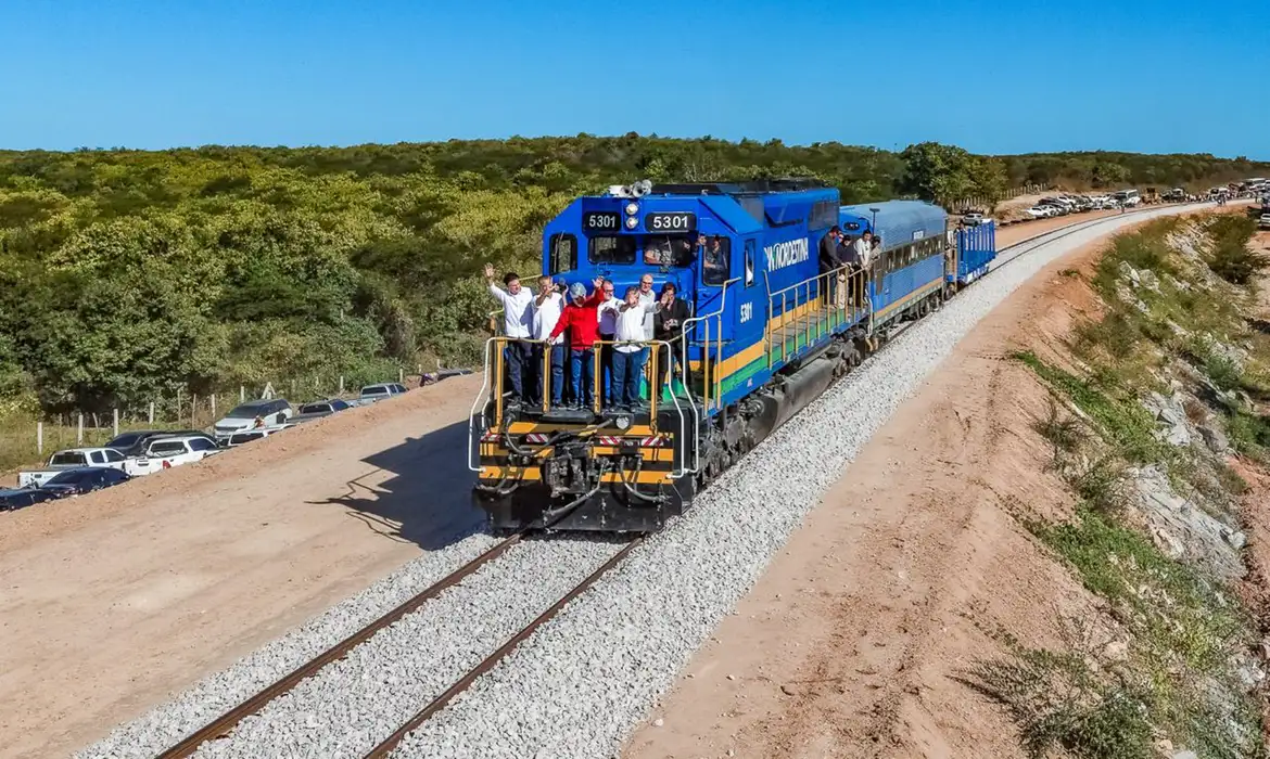 Ferrovia Transnordestina, entre CE e PI, atinge 82% de obra concluída