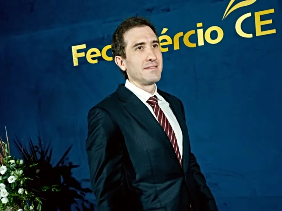 Presidente da Fecomércio-CE debate os rumos do desenvolvimento econômico