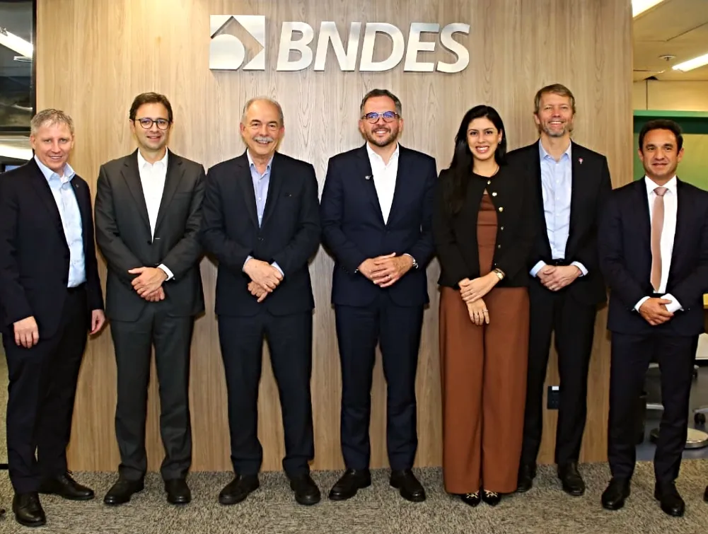BNDES libera R$ 8 bilhões a companhias aéreas diante da alta do combustível