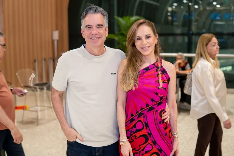 Patrimônio musical - Marcos Lessa emociona o público com espetáculo “A Voz do Ceará” no Teatro RioMar Fortaleza