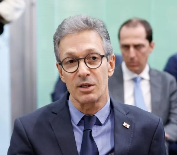 Romeu Zema desembarca no Ceará de olho na projeção nacional