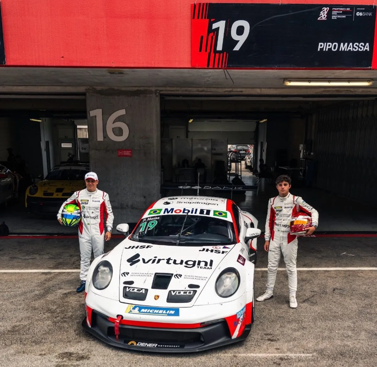 Felipe Massa e Pipo Massa dividem cockpit pela primeira vez na Porsche Cup Endurance