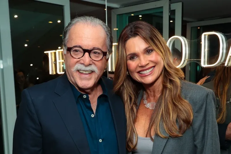 Noite Cultural - Estreia de Antonio Fagundes e Christiane Torloni transforma teatro em ponto de encontro das celebridades