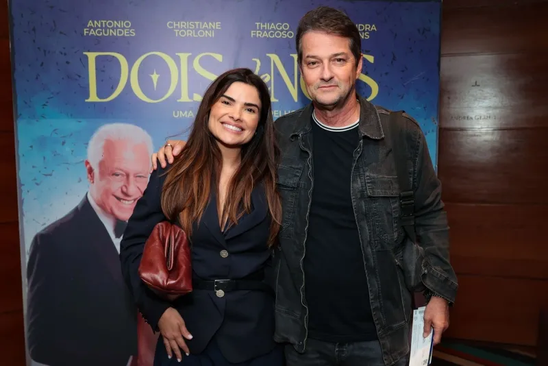 Noite Cultural - Estreia de Antonio Fagundes e Christiane Torloni transforma teatro em ponto de encontro das celebridades