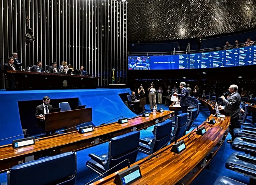 Senado aprova pacote de R$ 15 bilhões para proteger exportadores brasileiros