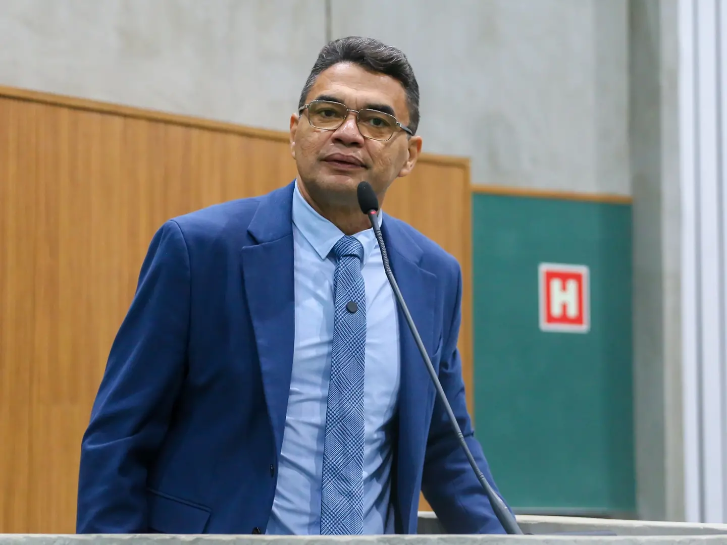 Reginauro assume vaga de Girão no Senado após migrar para o PSDB de Ciro