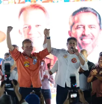 André abre comitê com Lupi, Cid, Camilo e Elmano — quatro anos depois, outra coalizão