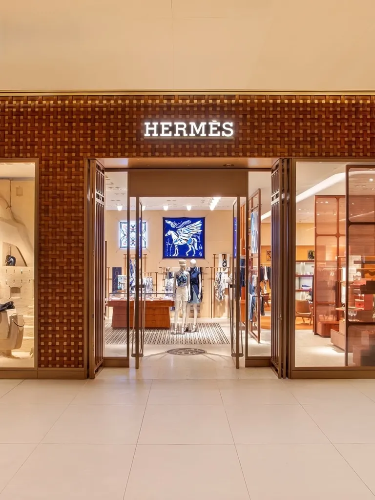 A @hermes Reinaugura, Neste Domingo (23.08), Sua Loja No Rio De Janeiro, Que Agora Passa A Ser S
