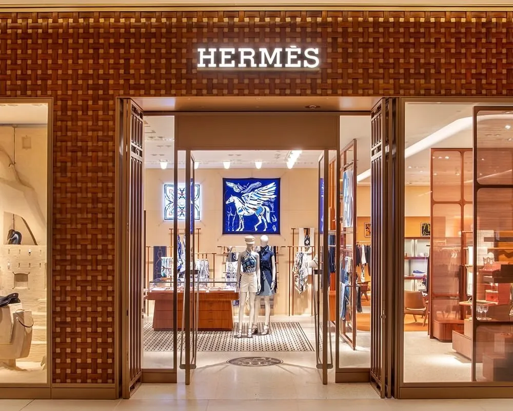 Hermès inaugura nova era no Rio com loja que reúne, pela primeira vez, os 16 métiers da maison