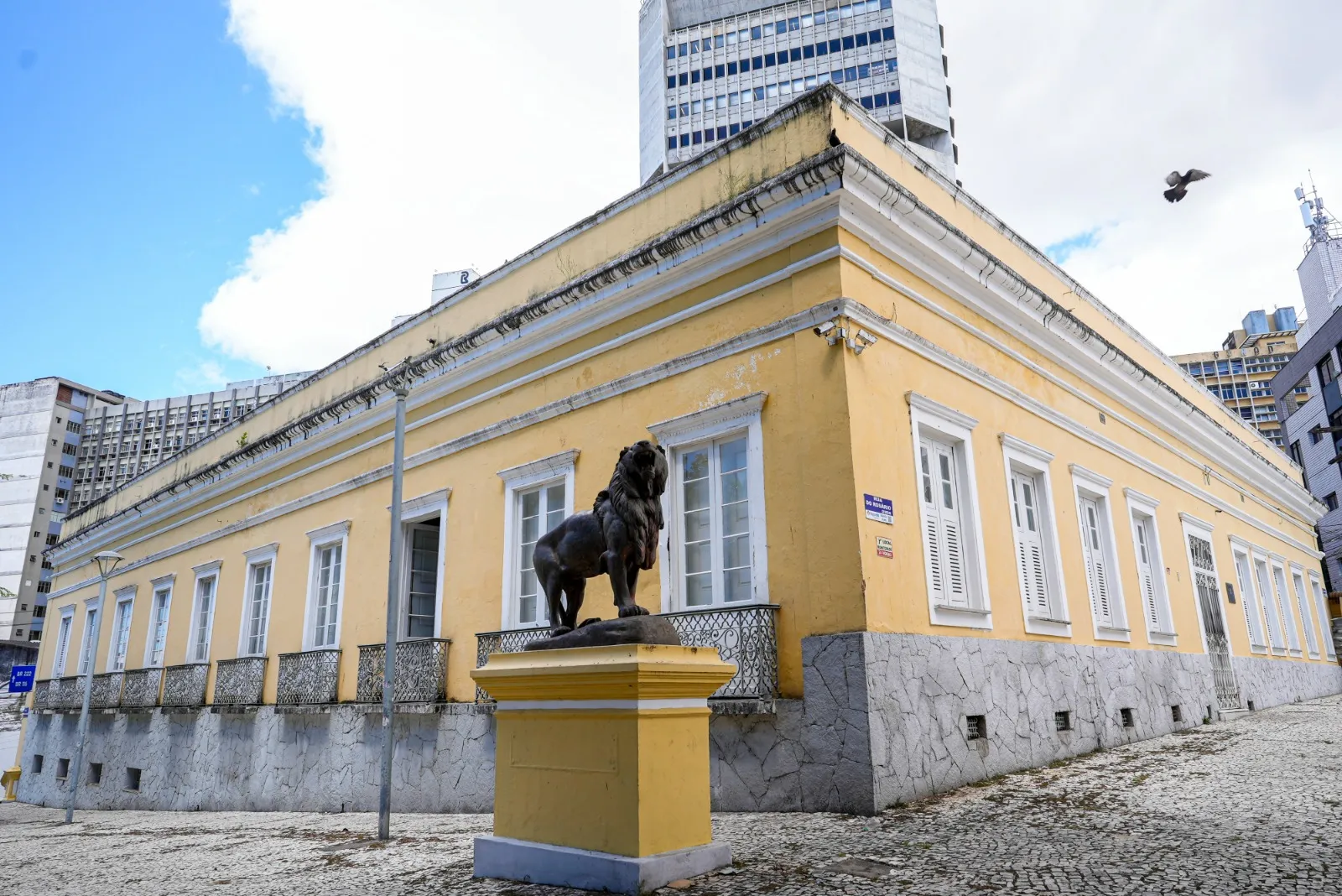 Academia Cearense de Letras celebra 132 anos com exposição, palestras e prêmio literário dedicados aos 300 anos de Fortaleza