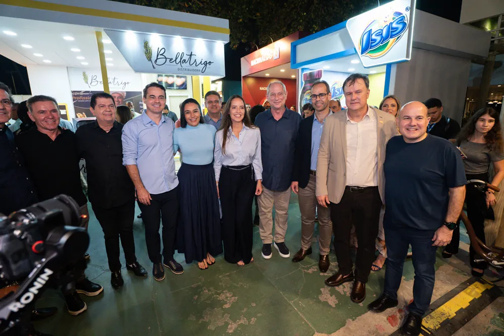 Alcides Fernandes, Mauro Filho, Capitão Wagner, Dayanny Bittencourt, Giselle Bezerra, Ciro Gomes, Daniel Jereissati, Alex Martins E Roberto Cláudio