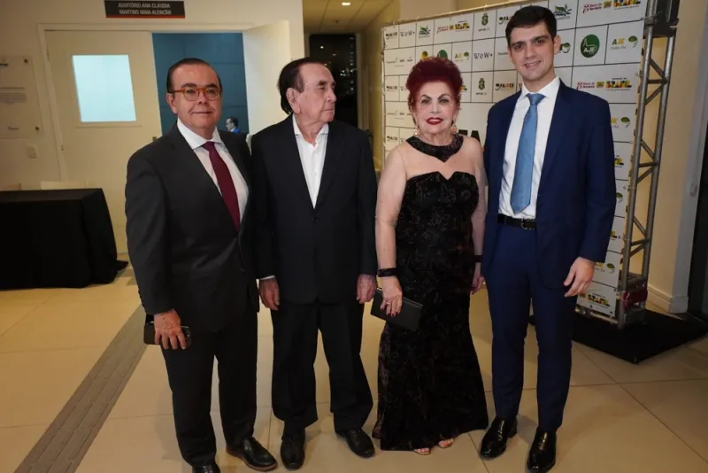 ARTICULAÇÃO EMPRESARIAL - Germano Filho assume coordenação-geral da Fajece em noite de posse no Senac Aldeota