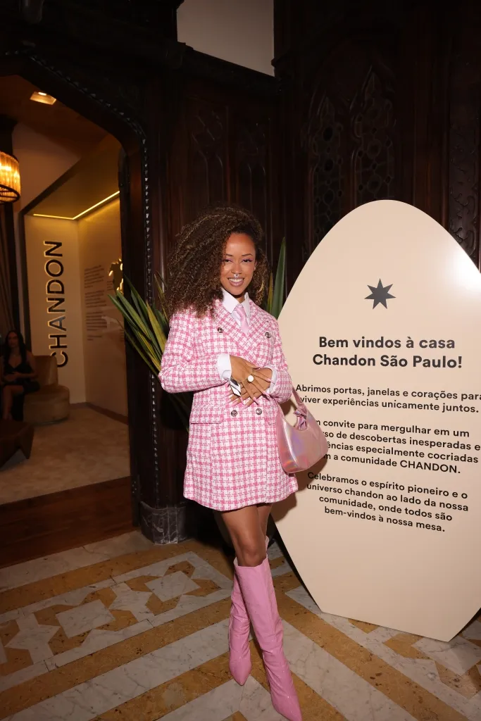Aline Tófalo