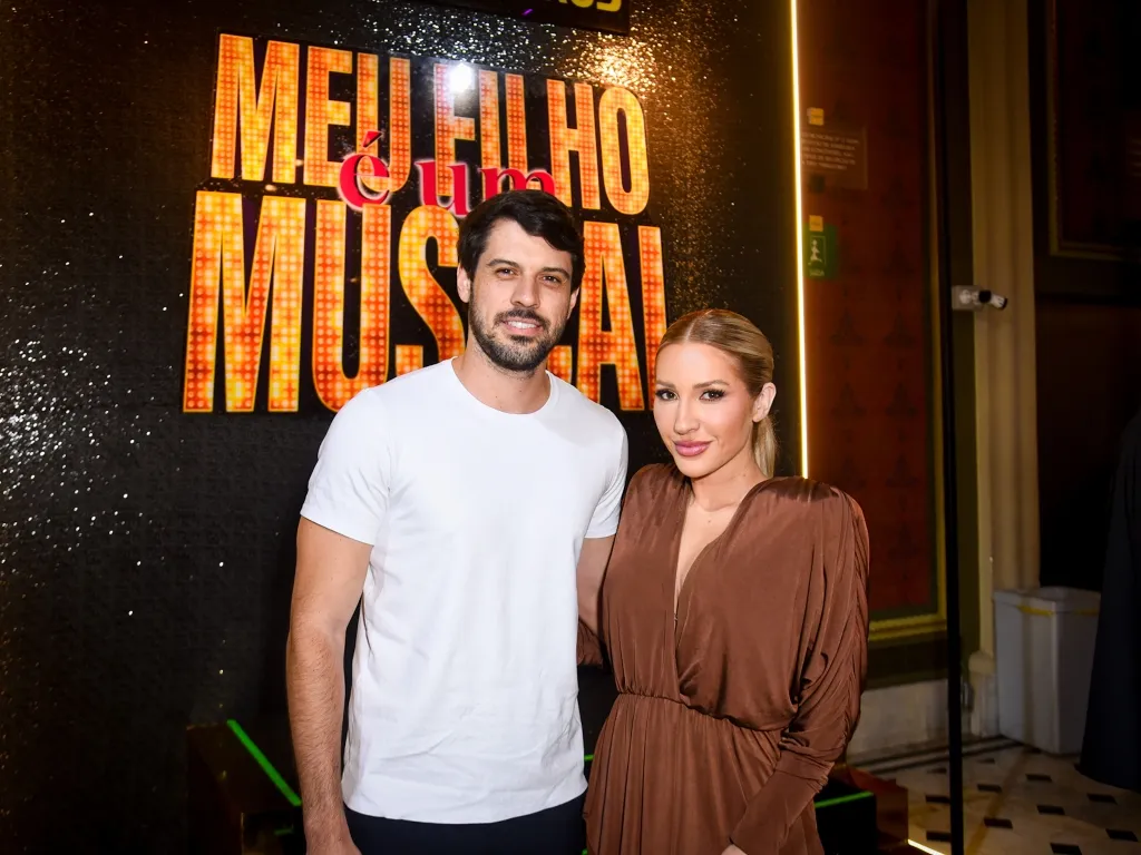 Amanda Meireles E Namorado 2264