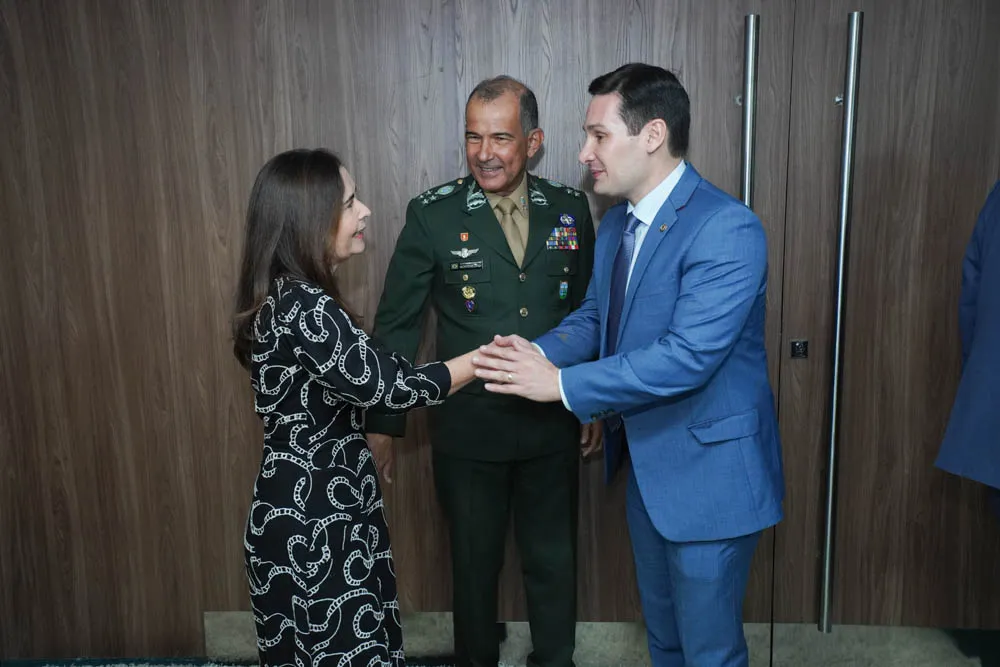 Ana Cláudia, Gen. Montenegro E Marcos Sobreira (2)