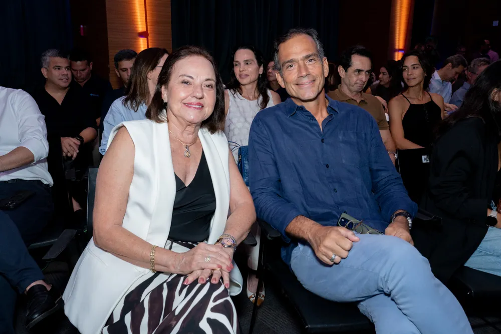 Ana Maria E Deda Studart