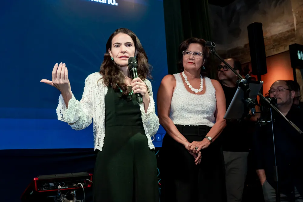 Anelise Caminha E Márcia Cavalcante (2)